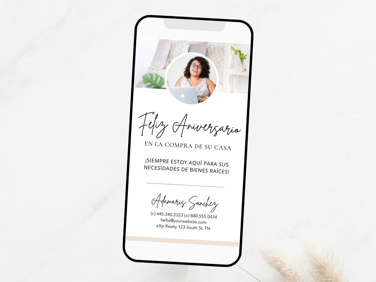 Spanish Textable Happy Housiversary Card - Celebrate homeownership milestones in Spanish with a textable card, sending warm wishes to Spanish-speaking clients on their home anniversary for lasting connections and client appreciation.